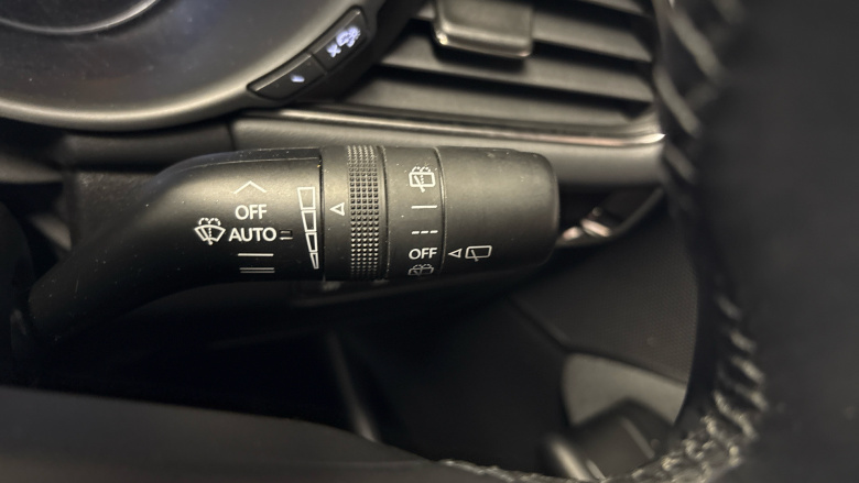 Mazda 3 2.0 Skyactiv X MHEV Sport Lux 5dr Petrol Hatchback